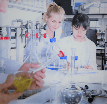 UNIVERSITY LABORATORY 1 Décontamination par lumière pulsée Claranor en Espagne, L’Espagne a choisi la décontamination par lumière pulsée Claranor